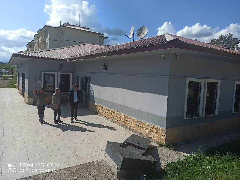 Kaymakamımız Sn. Murat KARALOĞLU, yakında açılması planlanan " Aile Destek Merkezi'nde " incelemelerde bulundu. 
